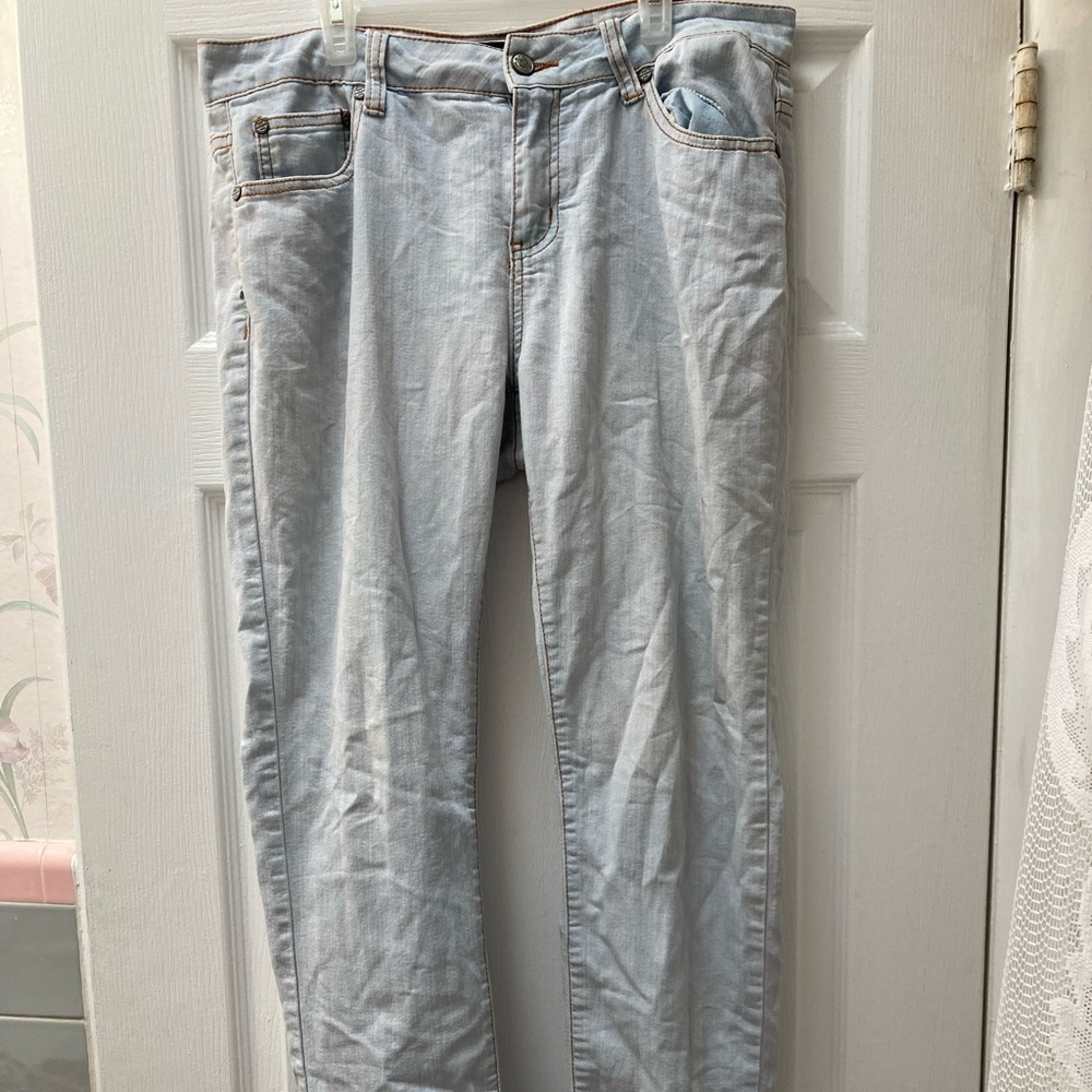Love Culture White-washed Jeans
Size: 11